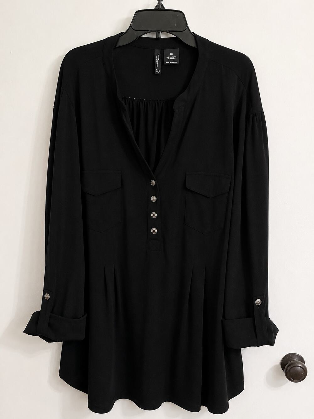 New Directions Woman Black Roll Tab Sleeve Tunic Top Plus Size 3X